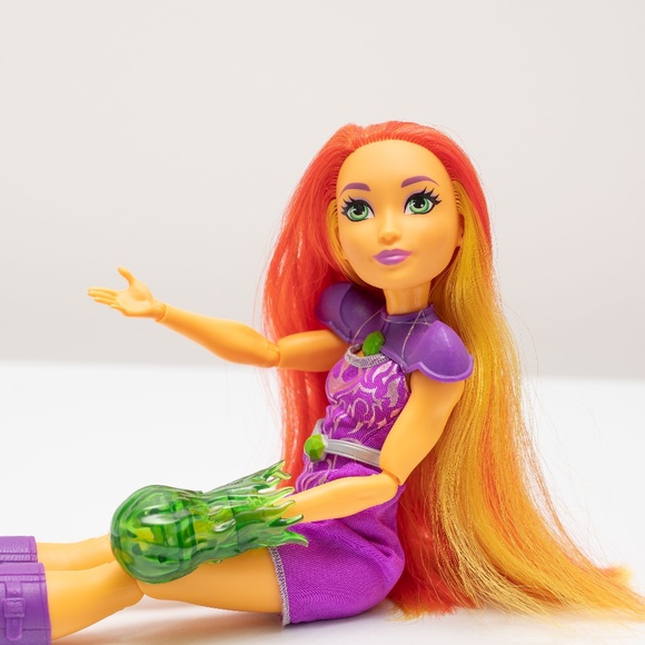 DC Super Hero Starfire Doll - Picture 2 of 7